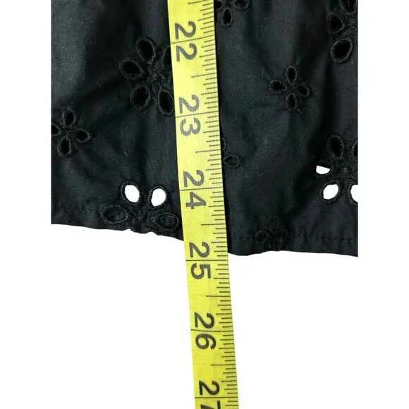 Gap Eyelet Flutter Sleeve Tank Top Women’s Sz L Black Buttons Cottagecore - Picture 6 of 7